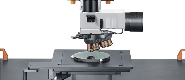 Personalizza i microscopi ottici e stereoscopici con gli stativi a ponte BXFM