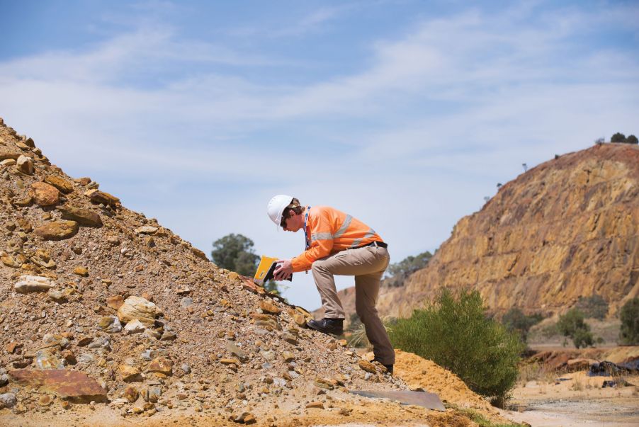 Acessórios XRF para exploração mineral e análise geoquímica