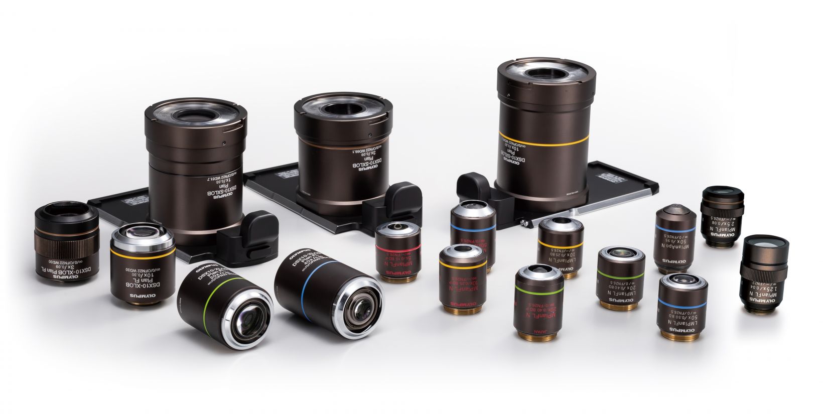 Lineup of 17 objective lenses