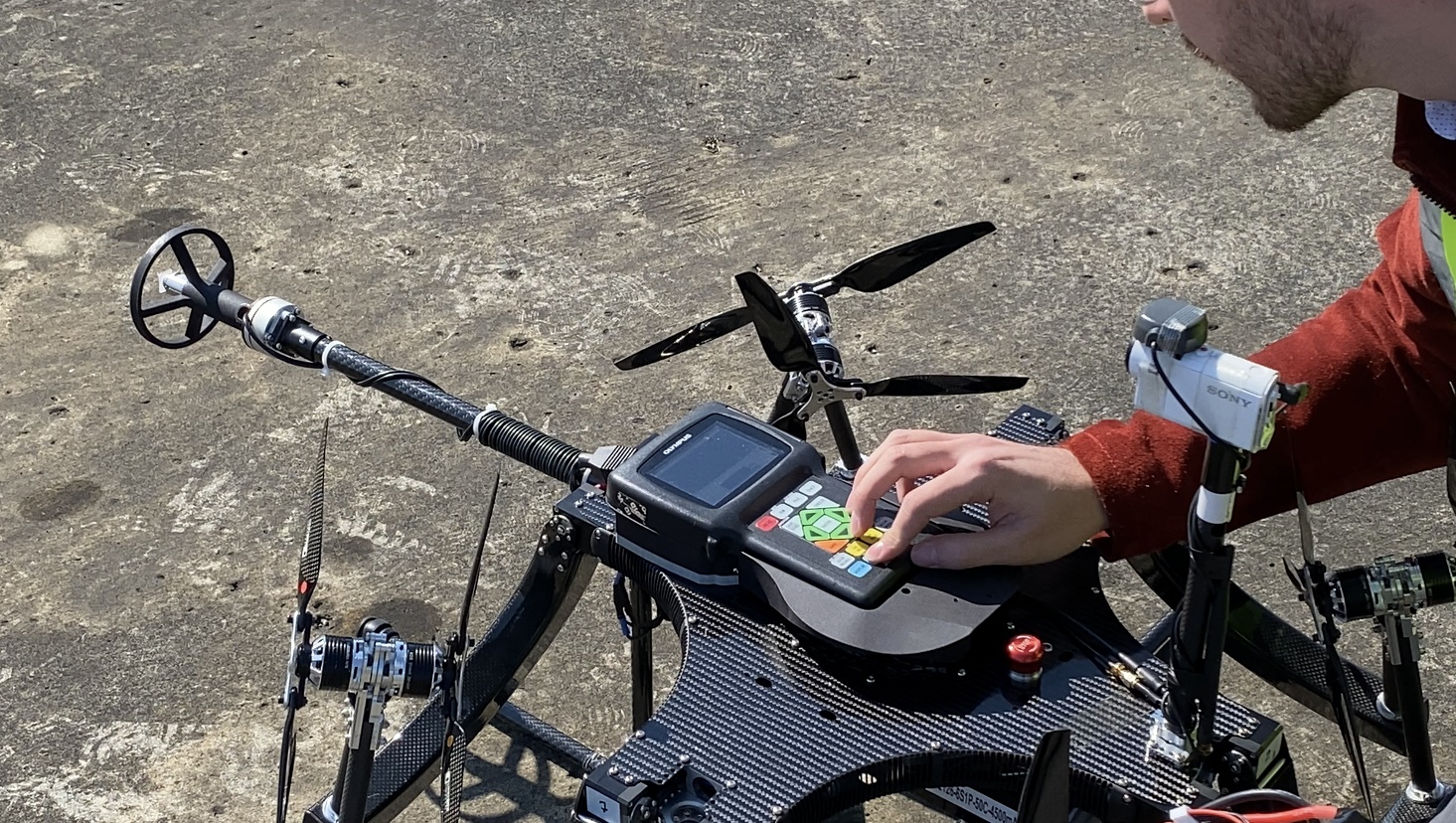 Inspección con drones ultrasónicos